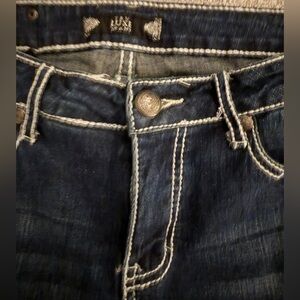 Luxe Women's Dark Blue Boot Cut Jeans Size27/4